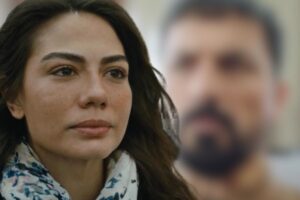 Farah nella serie Io sono Farah