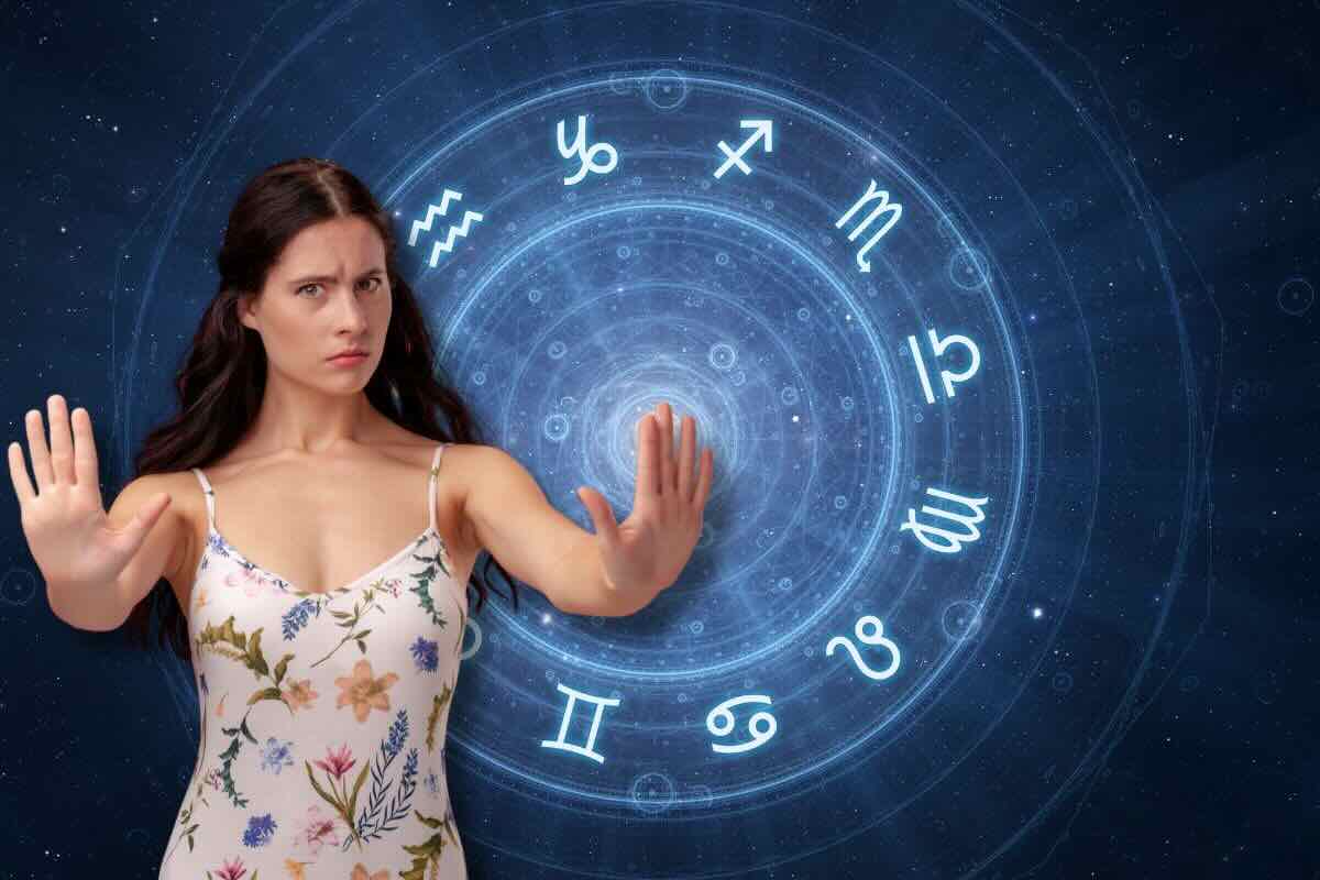 Segni zodiacali, donna con mani avanti
